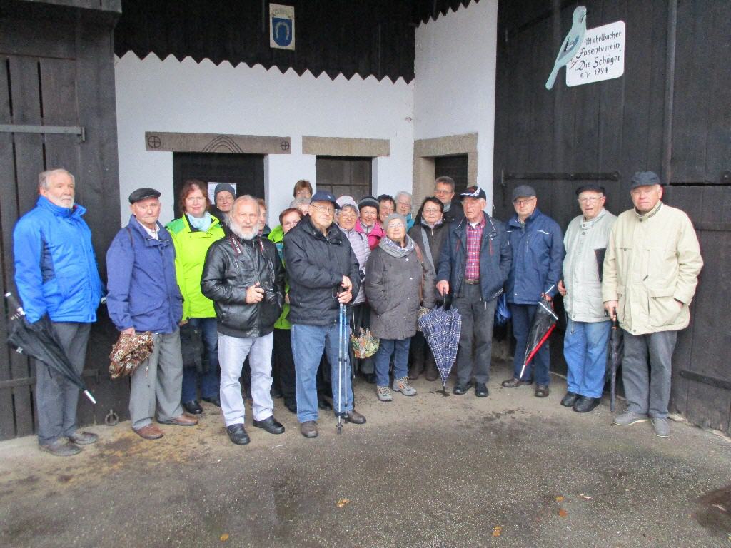 Einführung in den Ortsrundgang beim Farrenstall